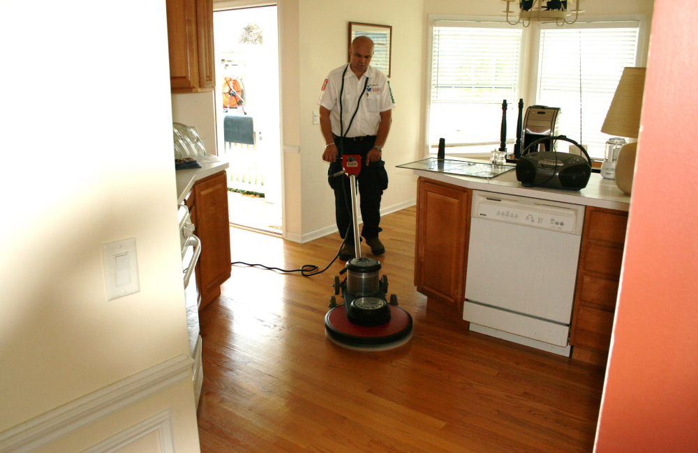 Hardwood floor cleaning by Wiz Team using eco-friendly products and advanced techniques in Lake Forest, IL.